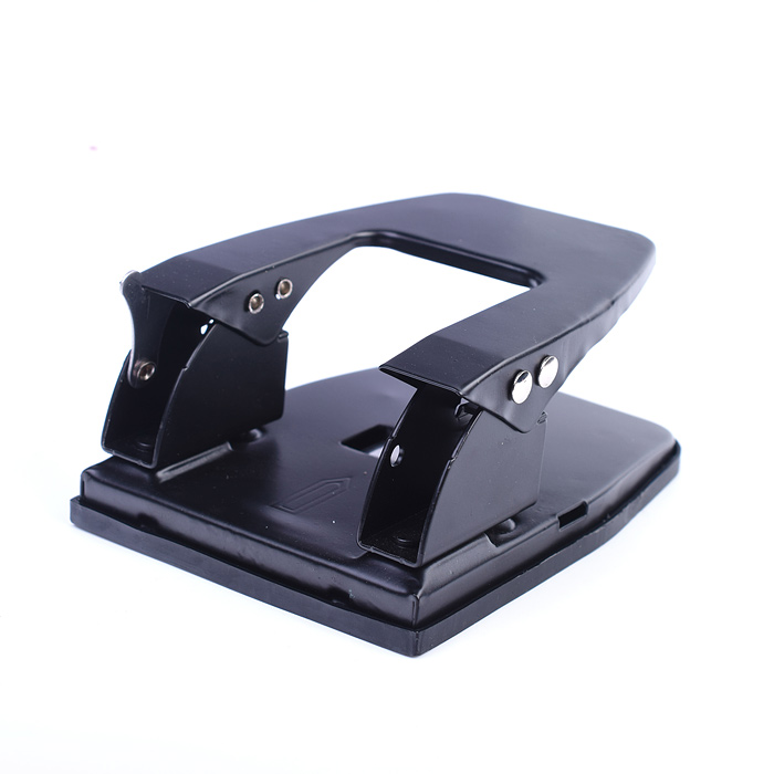 Фото к товару Дырокол "Attomex" (30 листов) металлический с линейкой, в картонной коробке, черный Дырокол "Attomex" (30 листов) металлический с линейкой, в картонной коробке, черный