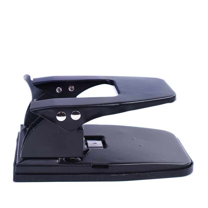 Фото к товару Дырокол "Attomex" (30 листов) металлический с линейкой, в картонной коробке, черный Дырокол "Attomex" (30 листов) металлический с линейкой, в картонной коробке, черный