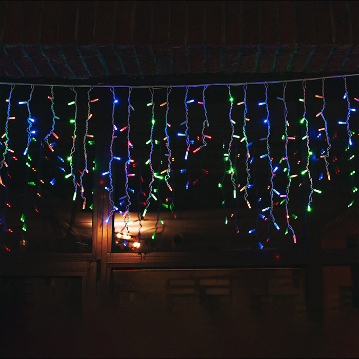 Фото к товару Электрогирлянда Бахрома, 6м, 192 лампы, цветная Электрогирлянда Бахрома, 6м, 192 лампы, цветная