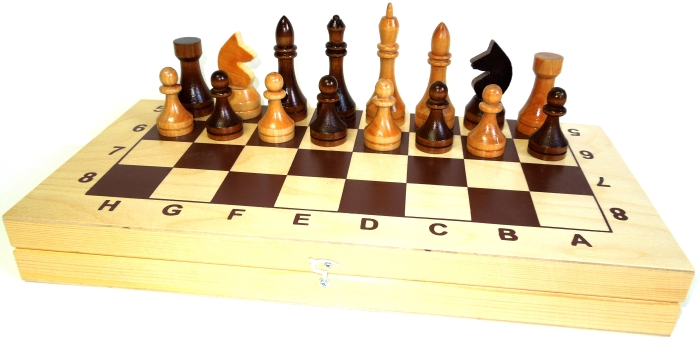 Шахматы гроссмейстерские. Высота короля 105мм, пешки 56мм Шахматы гроссмейстерские. Высота короля 105мм, пешки 56мм