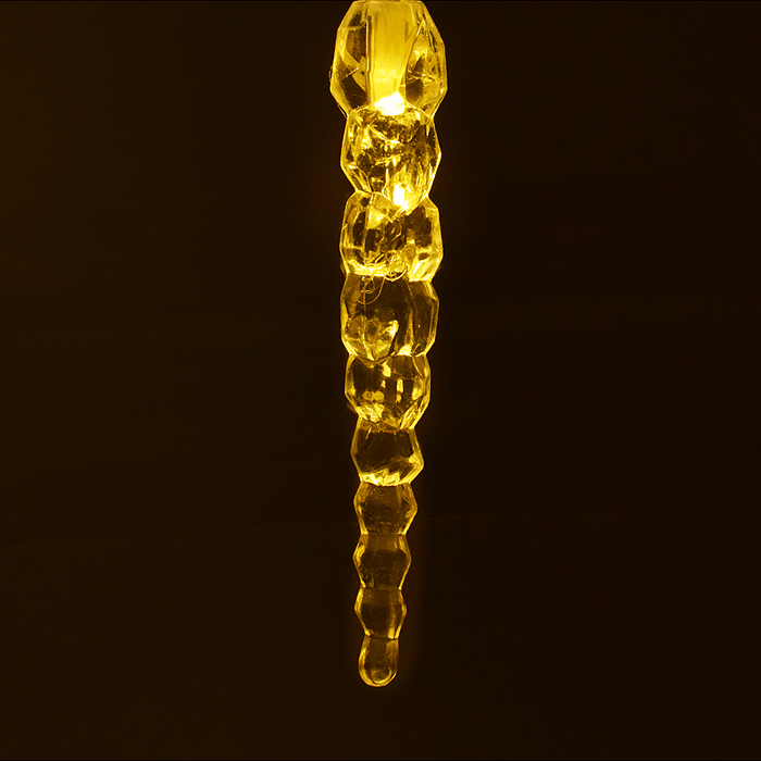 Фото к товару Электрогирлянда Бахрома, 3м, 96 ламп, теплый Электрогирлянда Бахрома, 3м, 96 ламп, теплый