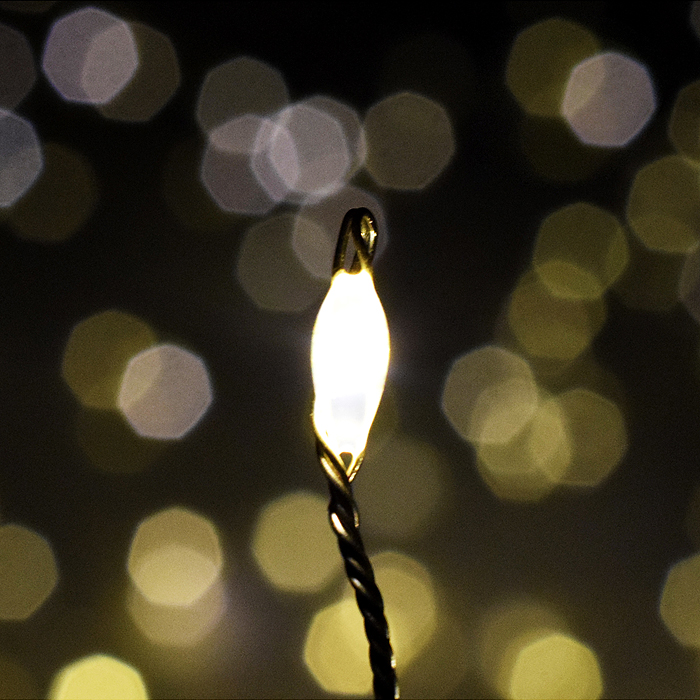 Фото к товару Электрогирлянда Мишура, 3м, 100 ламп, теплый Электрогирлянда Мишура, 3м, 100 ламп, теплый