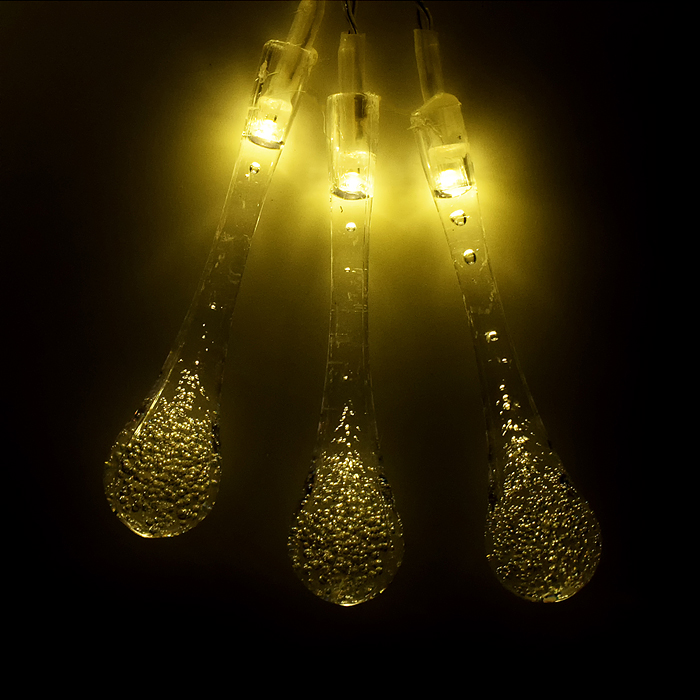 Фото к товару Электрогирлянда Бахрома, 3м, 96 ламп, теплый Электрогирлянда Бахрома, 3м, 96 ламп, теплый