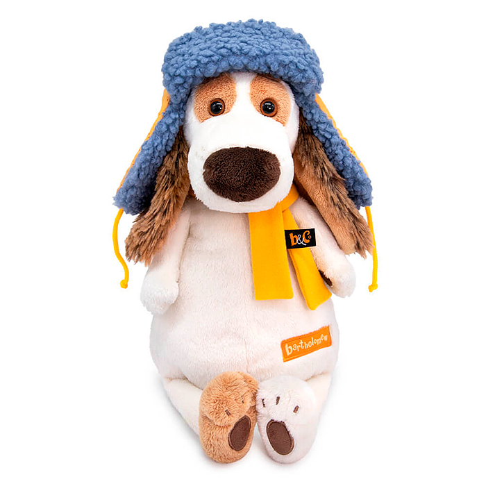 Собака Бартоломей в стеганой шапке и шарфе