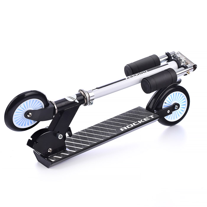 Фото к товару Самокат 2-х колесный ROCKET,колеса PU/ 125 мм,ABEC 7, черный Самокат 2-х колесный ROCKET,колеса PU/ 125 мм,ABEC 7, черный
