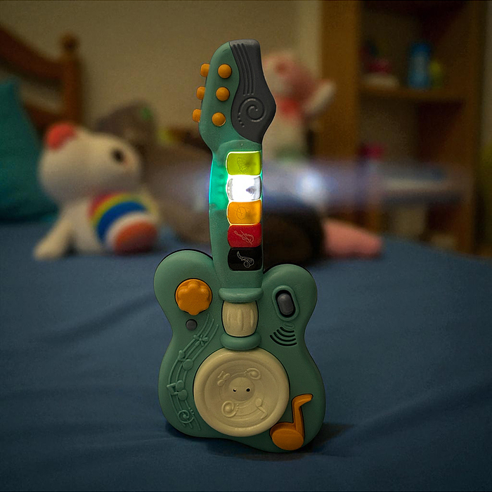 Фото к товару Гитара RJ2808B "Юный гитарист" в коробке Гитара RJ2808B "Юный гитарист" в коробке