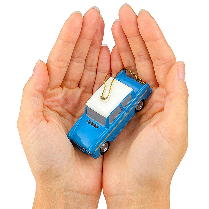 Полирезиновая подвеска "Летающая машина" 8см 