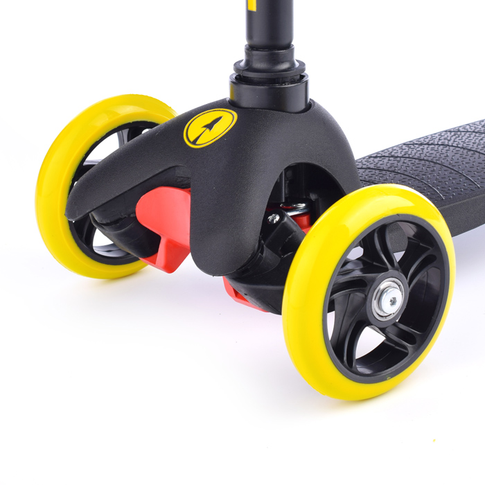 Фото к товару Самокат трёхколёсный ROCKET колёса PU, цвет желто-черный Самокат трёхколёсный ROCKET колёса PU, цвет желто-черный