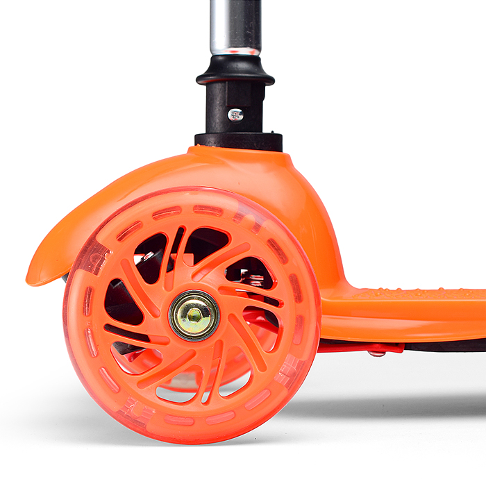 Фото к товару Самокат U026125Y оранжевый, 3-х колесный, в коробке Самокат U026125Y оранжевый, 3-х колесный, в коробке