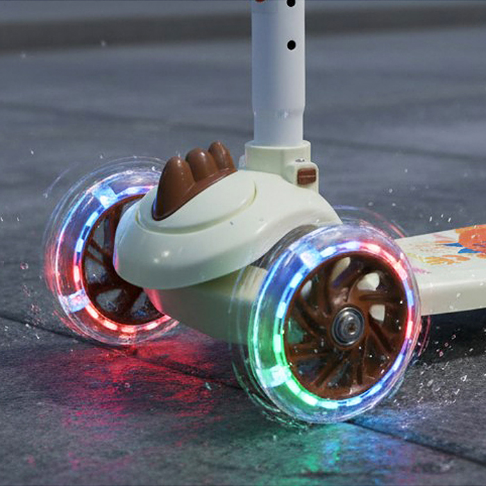 Фото к товару Самокат U001198Y 3-х кол., коричневый, PU, в коробке Самокат U001198Y 3-х кол., коричневый, PU, в коробке