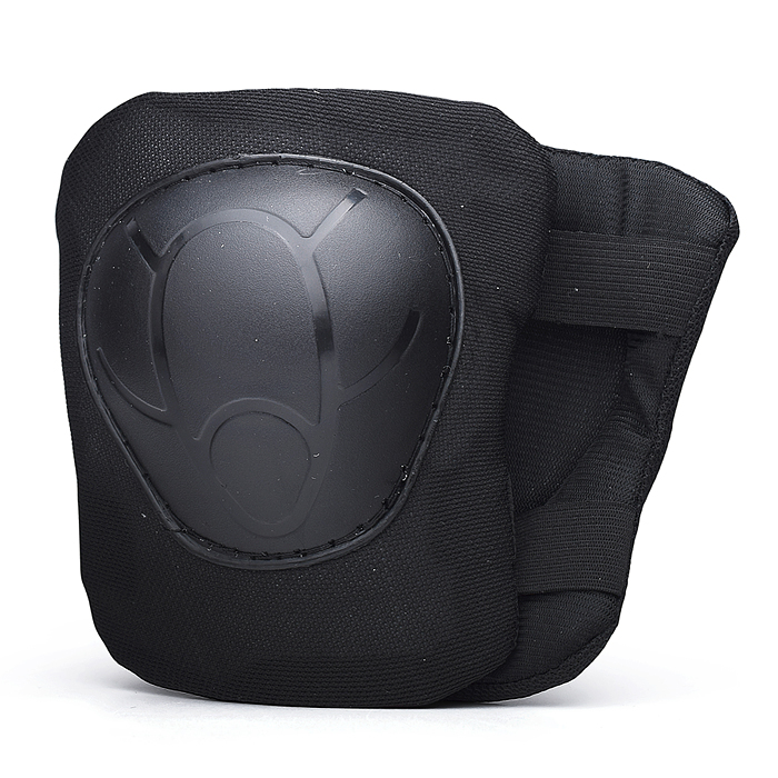 Ролики детские, размер M, черные (со шлемом и защитным снаряжением)