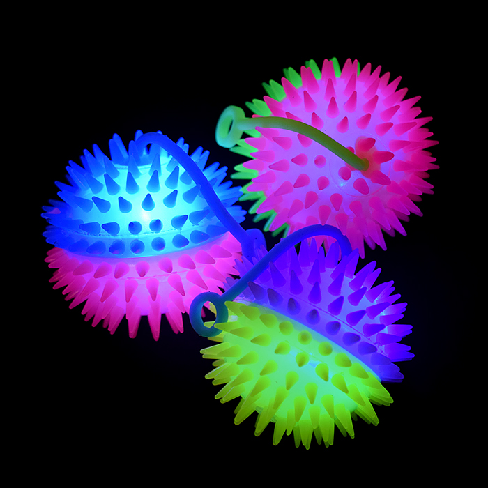 Игрушка-пищалка 00-1168 "Диско шар" (7,5 см) в коробке