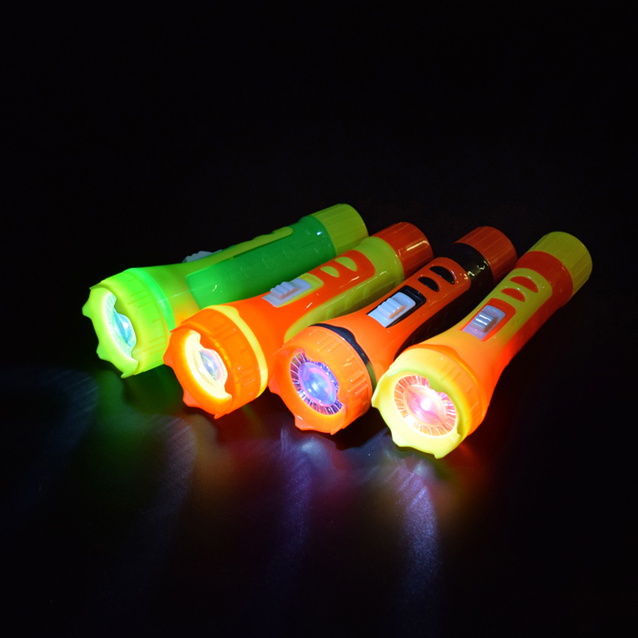 Фонарик игрушечный 00-2561 2-цветный в коробке