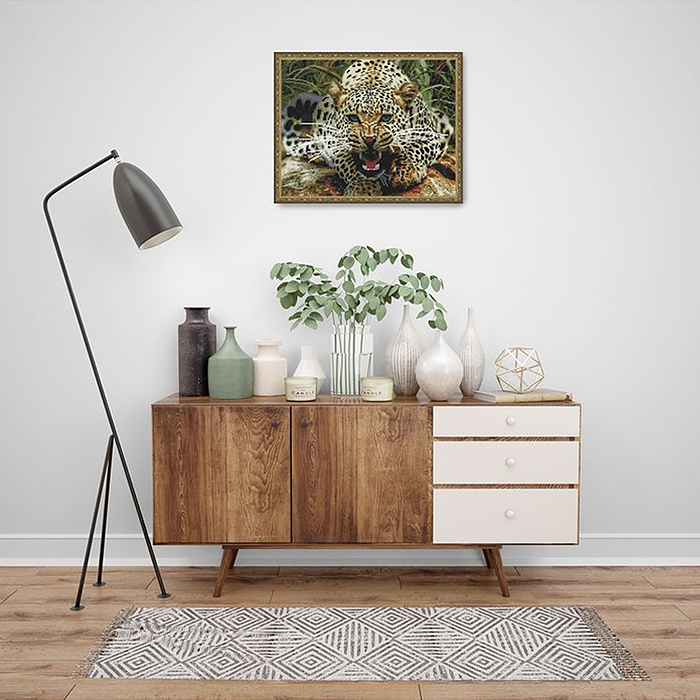 Алмазная мозаика 40х50 "Хищный взгляд" с нанесенной рамкой (35 цветов) 