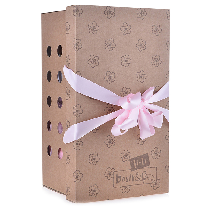 Кошечка Ли-Ли в анораке